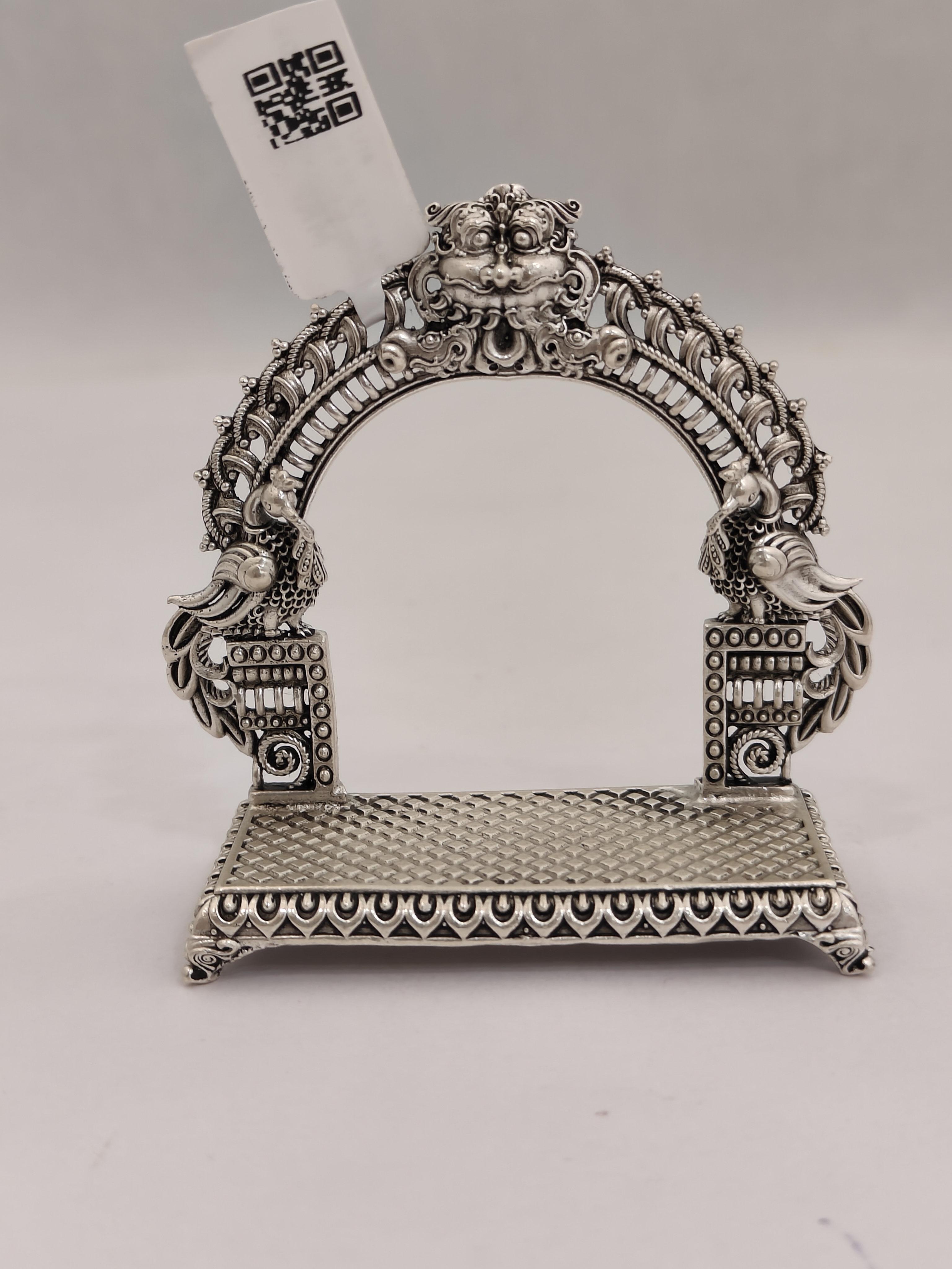 Antique Makarathornam 